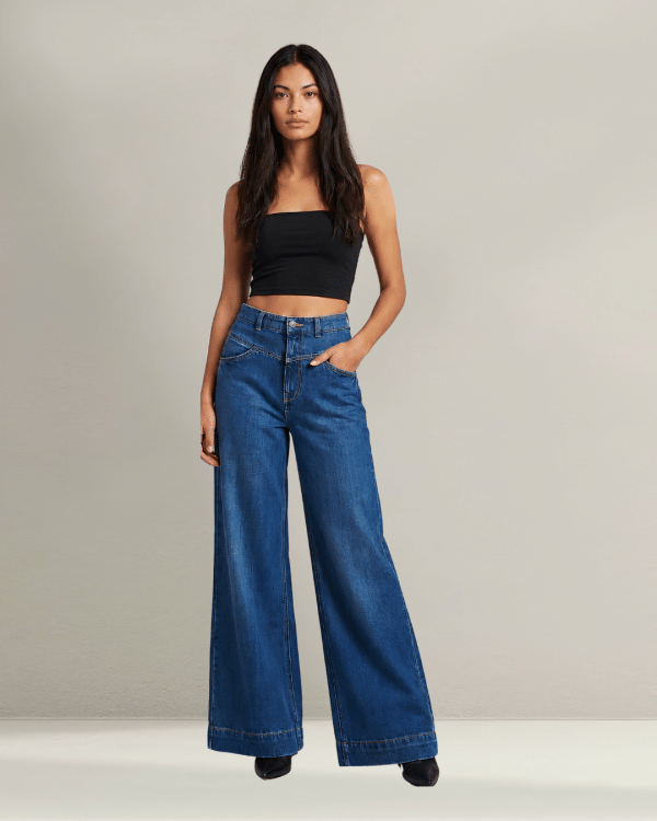 Women's mid wash wide leg jeans